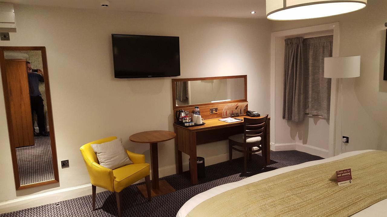The Cross Keys Hotell Peebles Exteriör bild