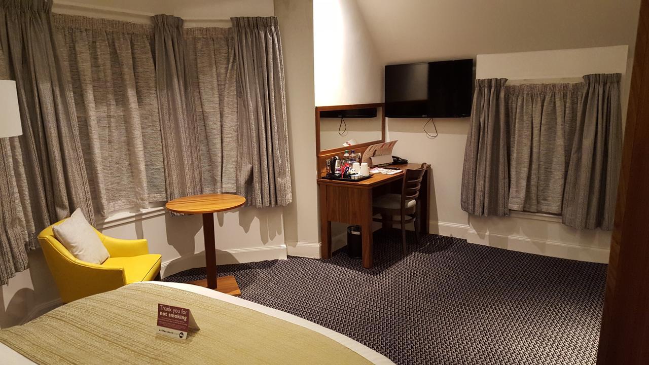 The Cross Keys Hotell Peebles Exteriör bild